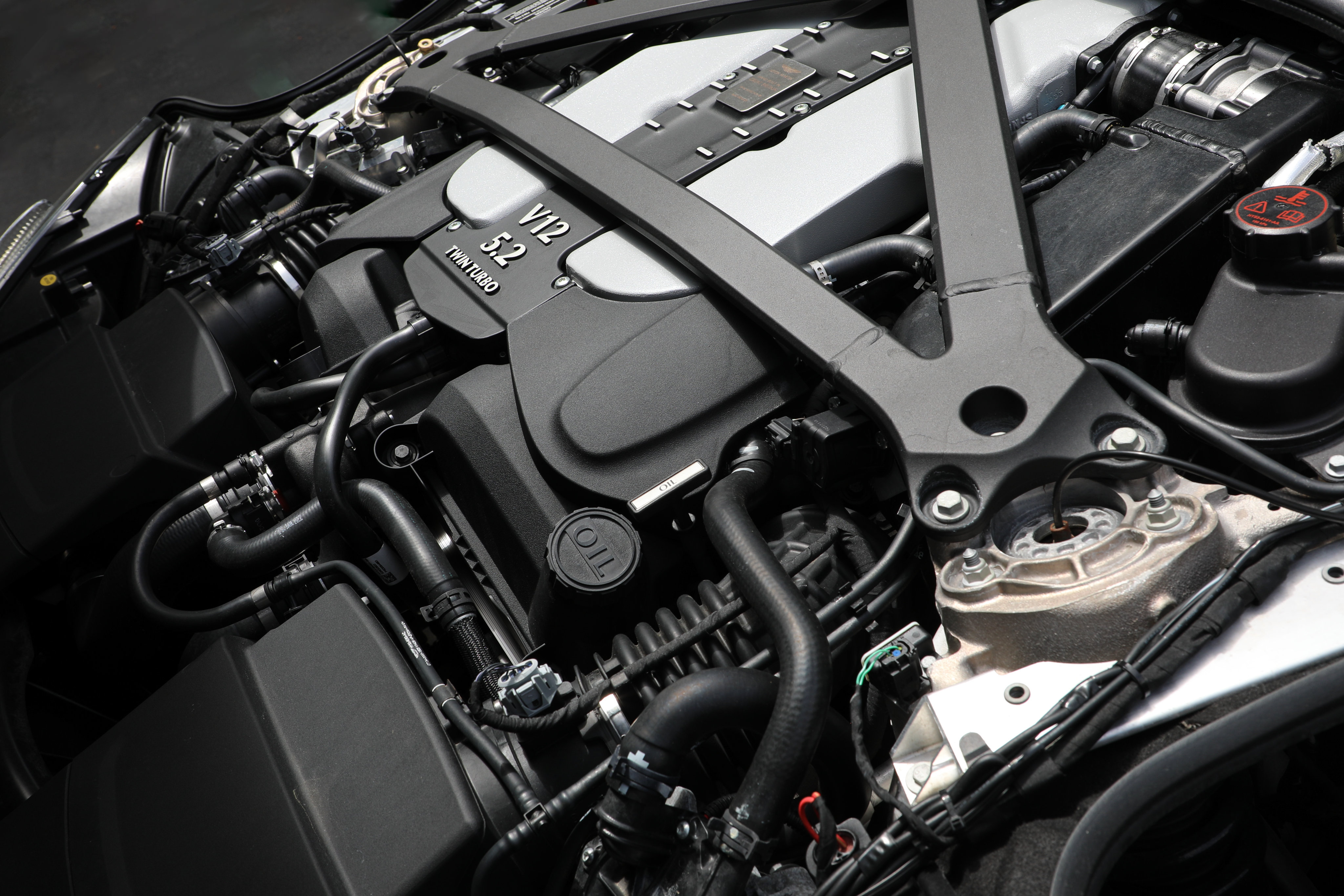 Used 2023 Aston Martin DBS Coupe RWD image 12