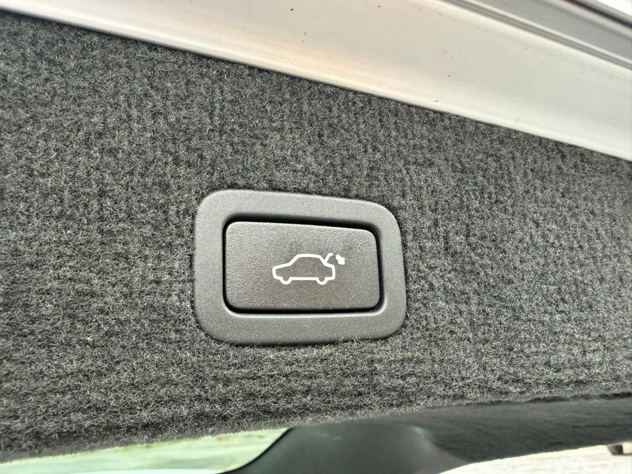 Used 2016 Volvo XC70 T5 Platinum w/ Climate Package AWD/4WD image 25