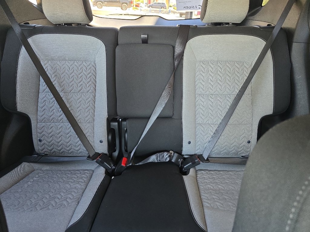 Used 2023 Chevrolet Equinox LS w/ LS Convenience Package image 29