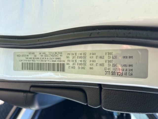 Used 2020 Jeep Grand Cherokee Limited w/ Premium Lighting Group AWD/4WD image 45