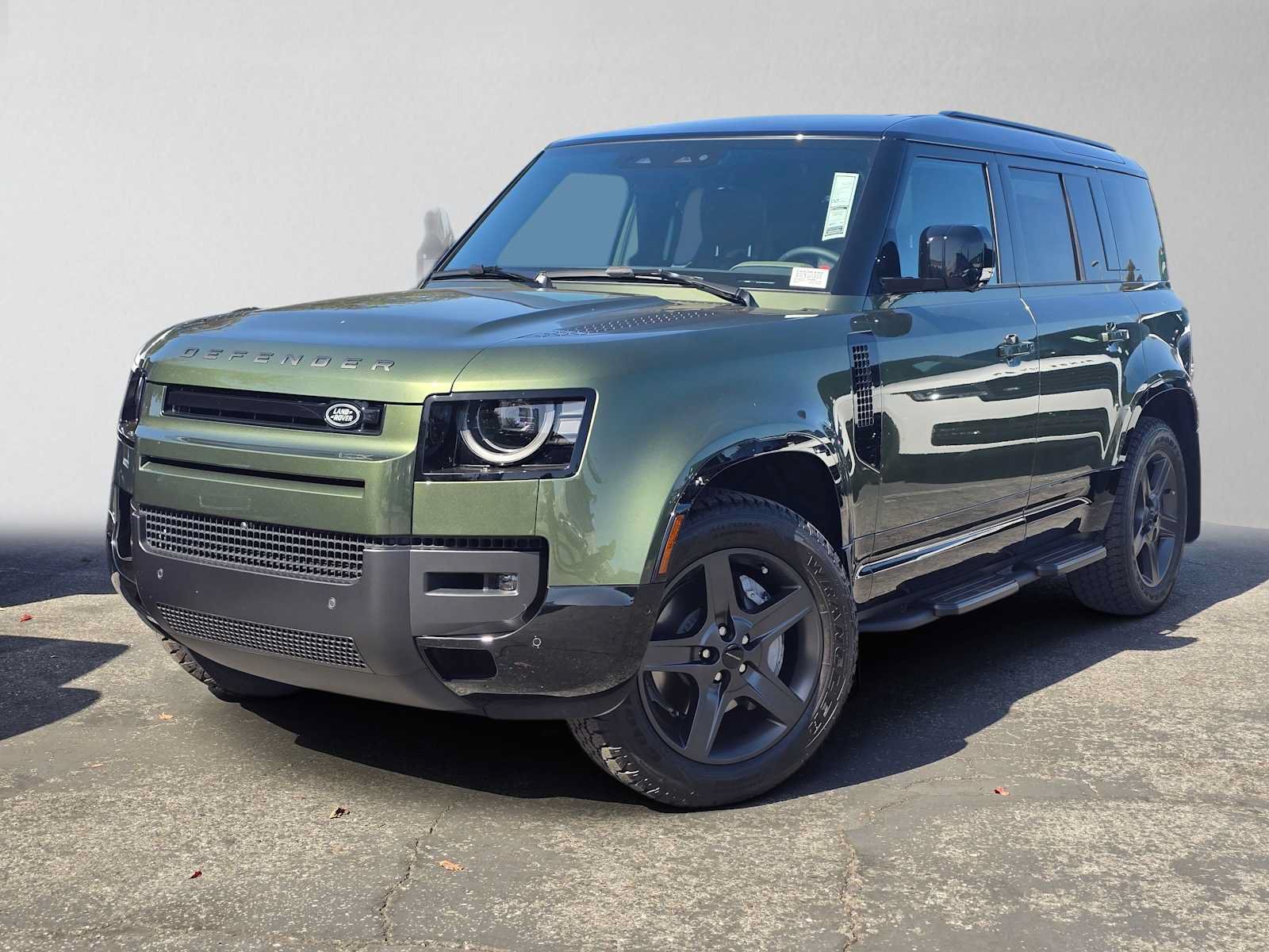 New 2026 Land Rover Defender 110 X-Dynamic SE AWD/4WD image 1