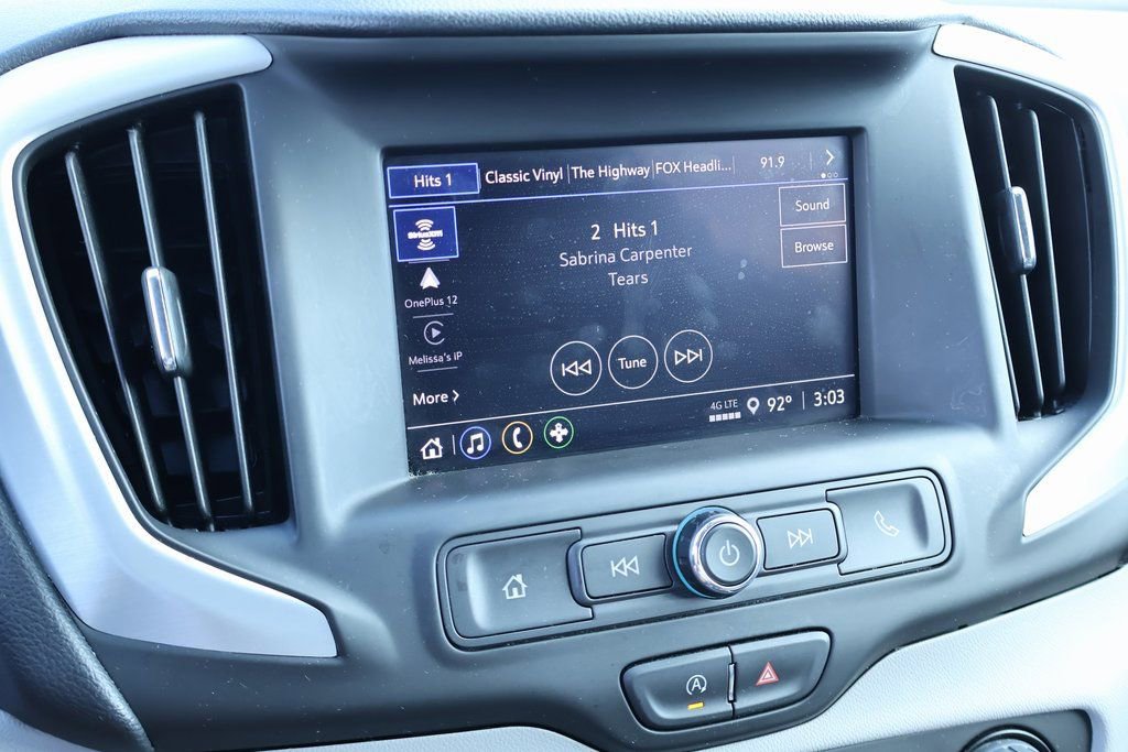 Used 2024 GMC Terrain SLE image 3