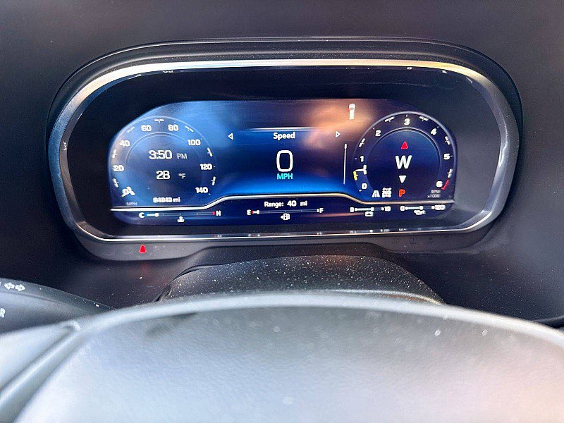 Used 2023 Chevrolet Suburban Premier AWD/4WD image 23