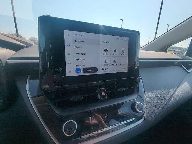 Used 2025 Toyota Corolla LE image 12