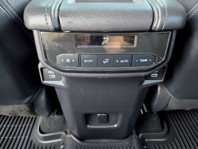 Used 2024 Toyota Grand Highlander AWD image 16