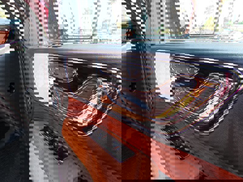 Used 2018 Lincoln Navigator L Reserve w/ Technology Package AWD/4WD image 38