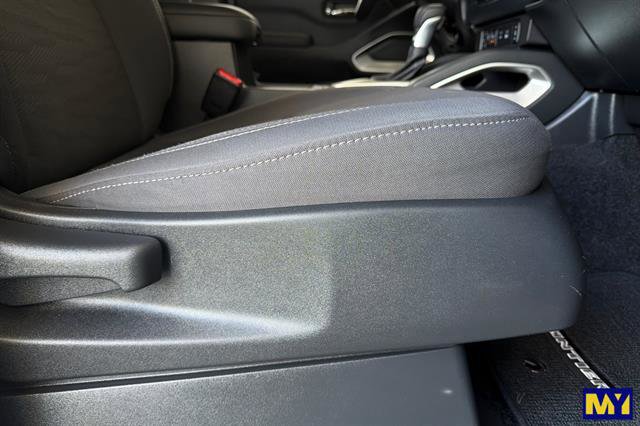 Used 2022 Nissan Frontier SV RWD image 21