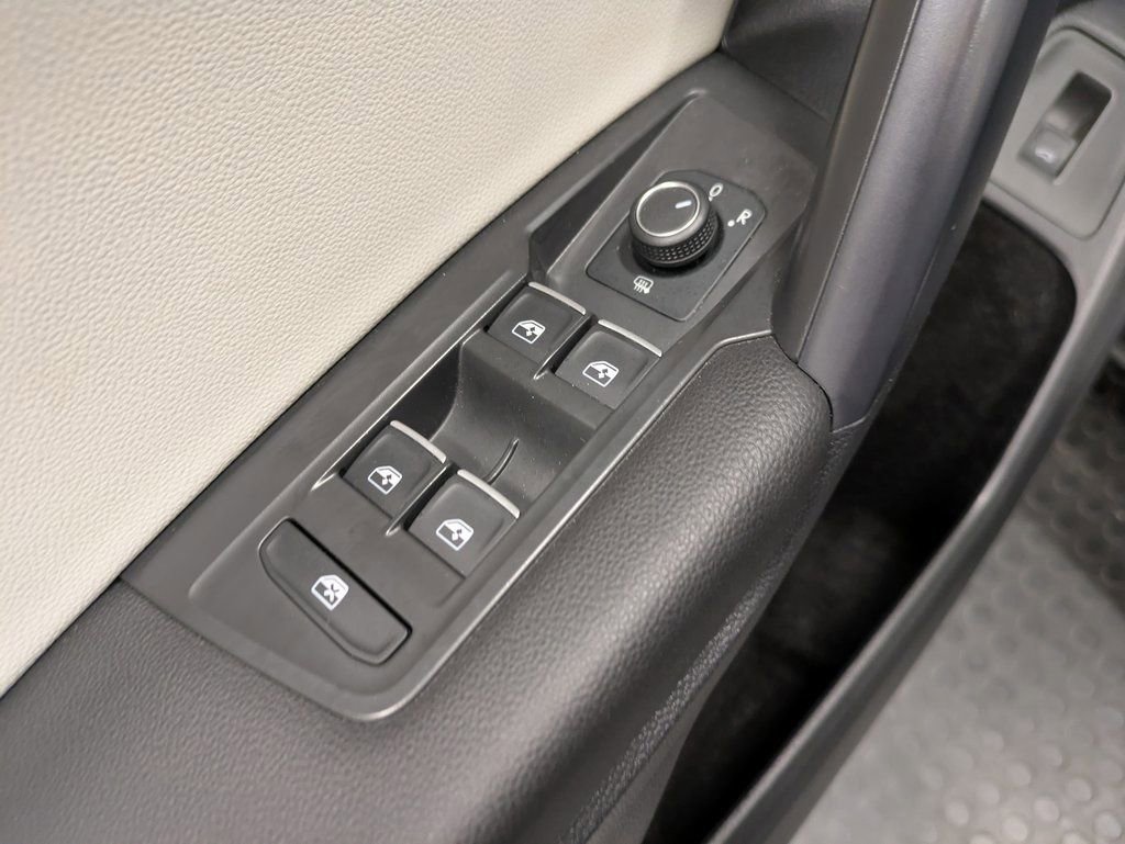 Certified 2021 Volkswagen Tiguan SEL image 12