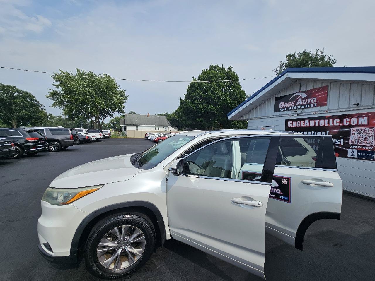 Used 2015 Toyota Highlander XLE AWD/4WD image 24