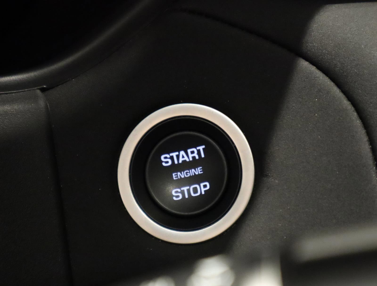 Used 2026 Land Rover Range Rover Velar Dynamic SE image 38