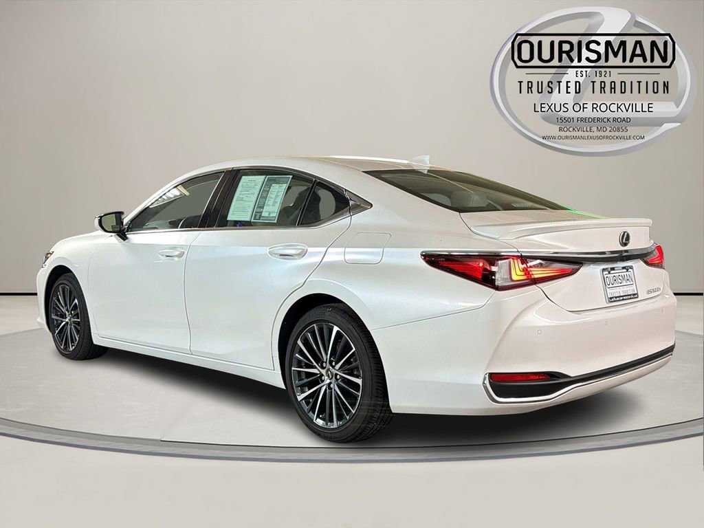 Certified 2025 Lexus ES 300h w/ Premium Package image 7