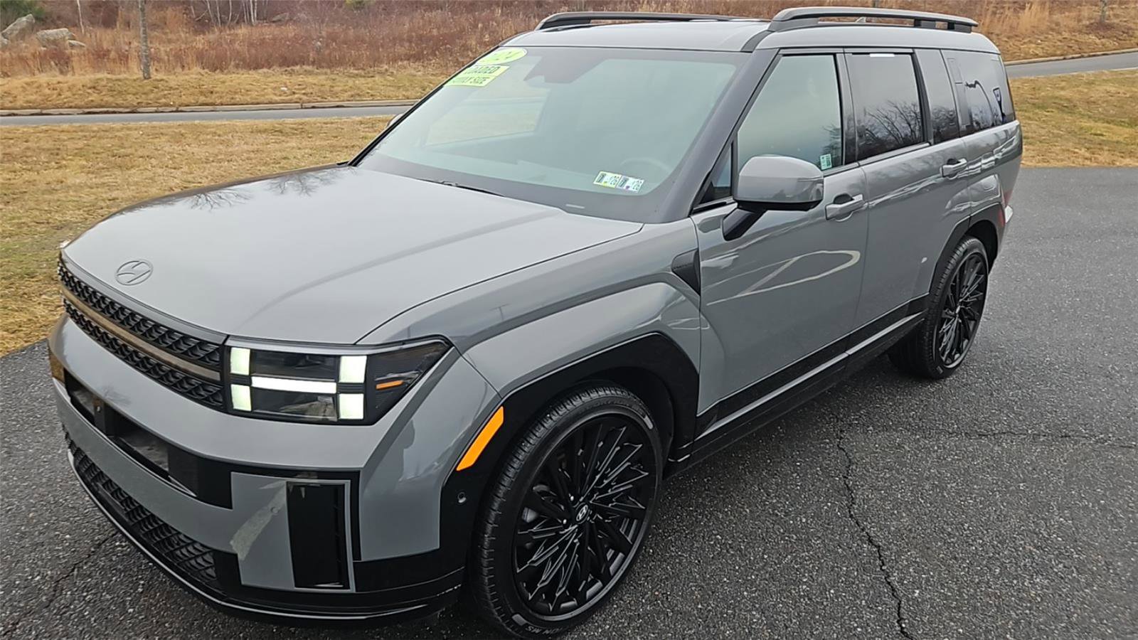 Used 2024 Hyundai Santa Fe Calligraphy image 3