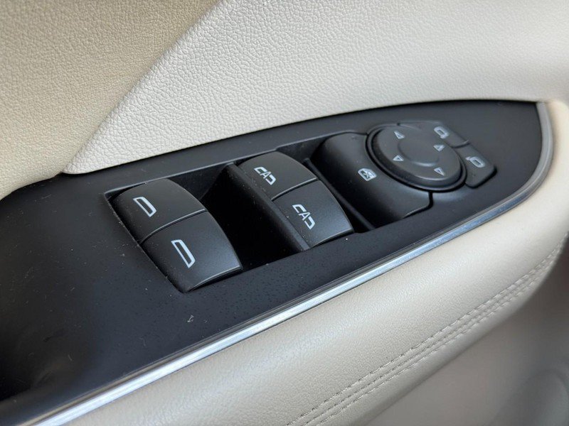 Used 2021 Buick Envision Preferred AWD/4WD image 21