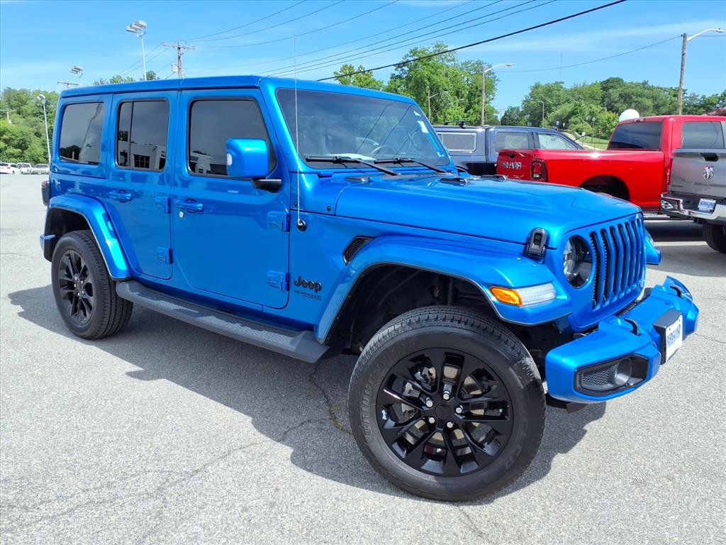Used 2022 Jeep Wrangler Unlimited Sahara AWD/4WD video 2