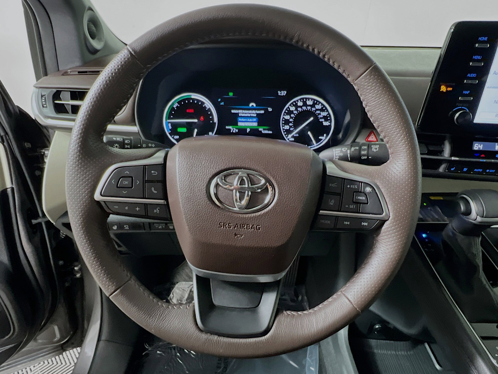 Used 2024 Toyota Sienna Platinum image 18