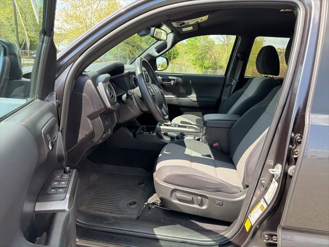 Used 2023 Toyota Tacoma TRD Off-Road w/ Technology Package image 13