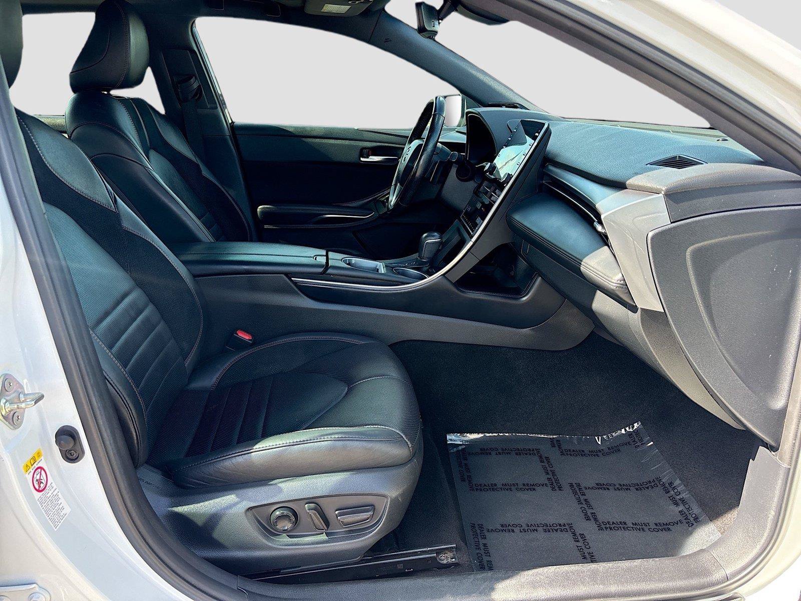Used 2019 Toyota Avalon Touring FWD image 29