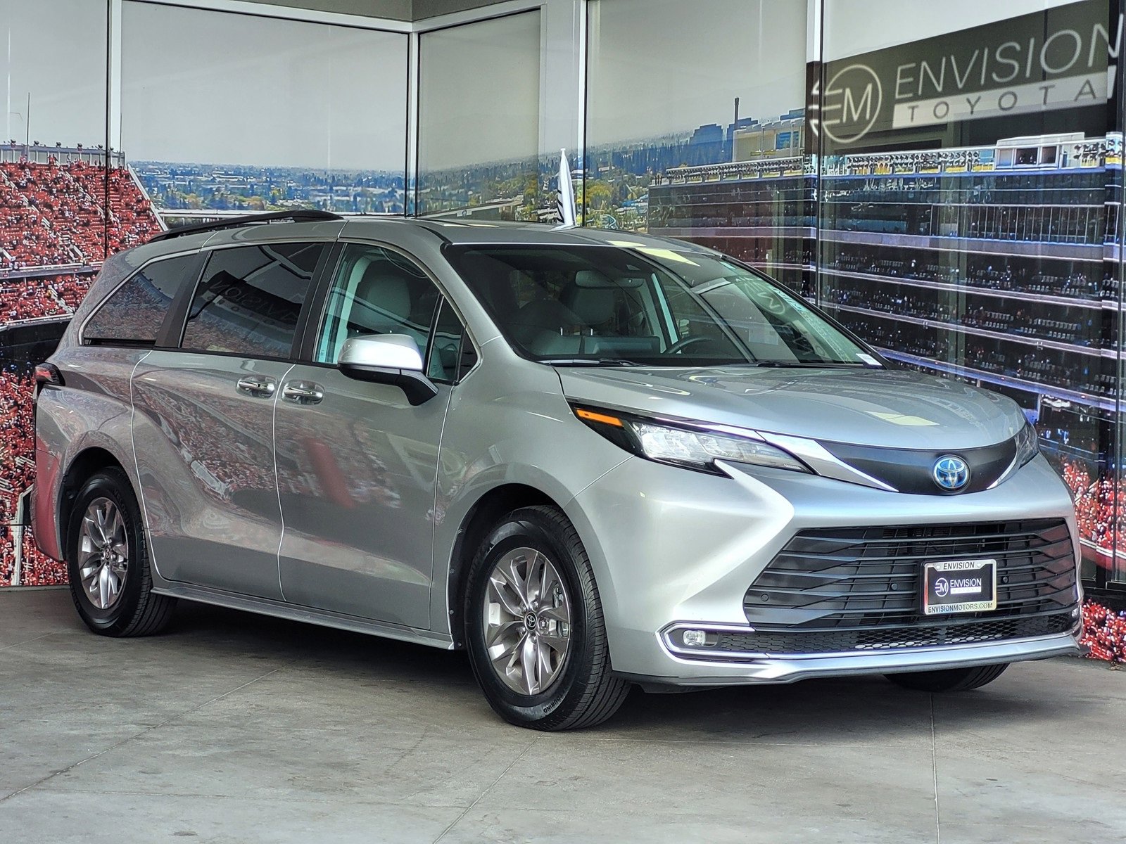 Certified 2023 Toyota Sienna XLE