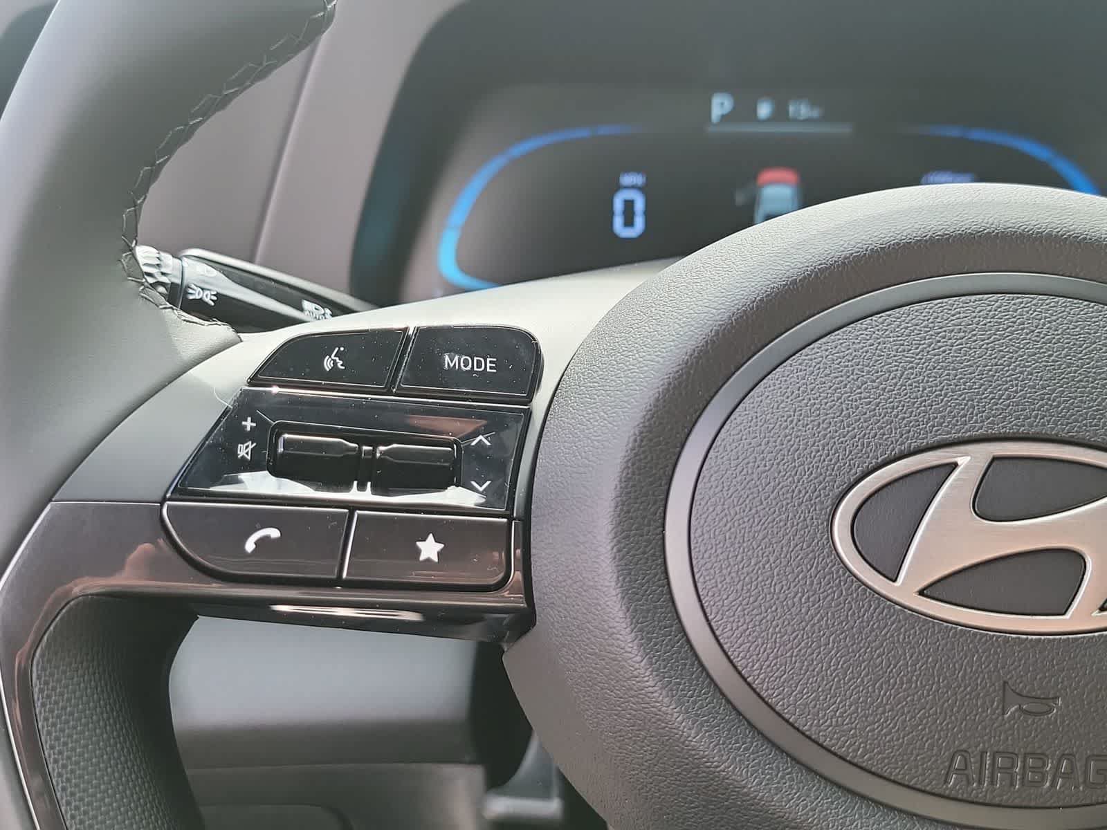 Certified 2025 Hyundai Elantra Sport FWD image 27