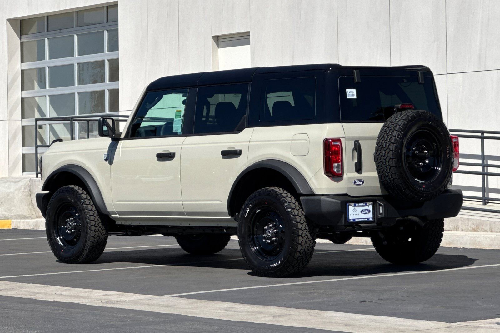 New 2026 Ford Bronco Big Bend w/ Black Appearance Package image 5