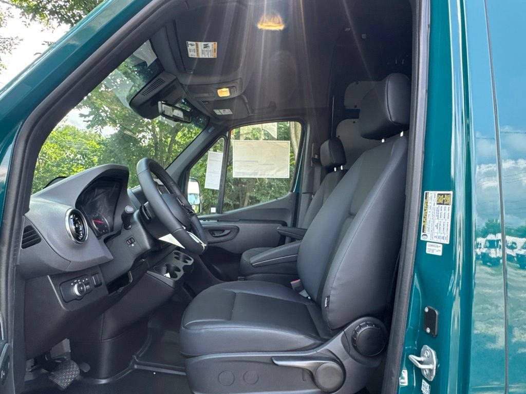 New 2026 Mercedes-Benz Sprinter 2500 image 9