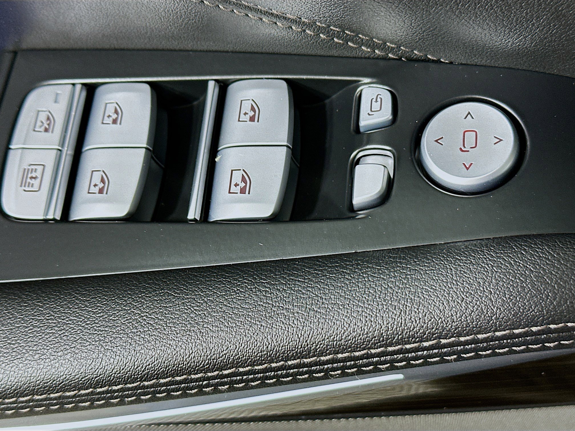 Used 2025 BMW X7 xDrive40i image 14