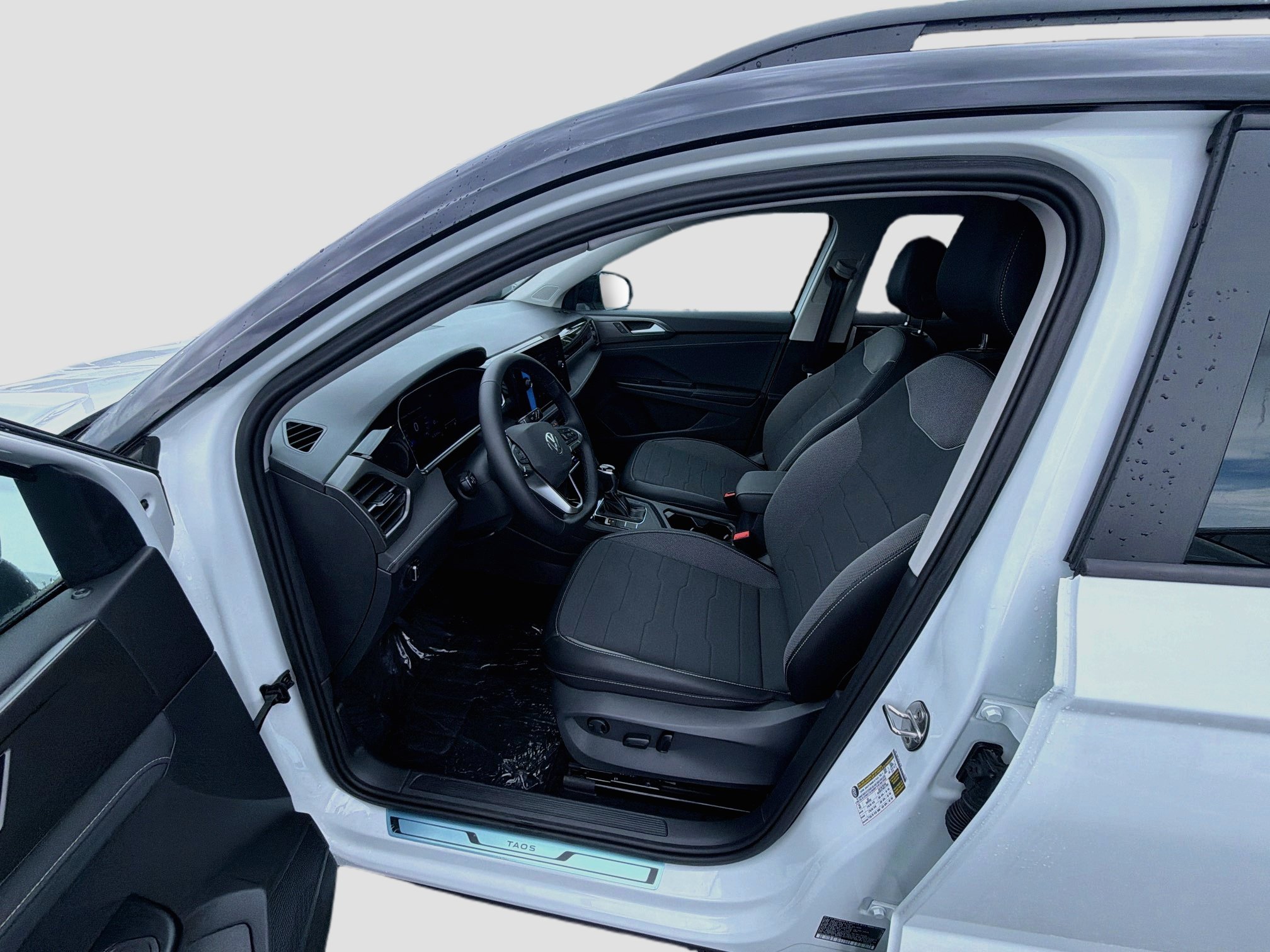New 2026 Volkswagen Taos SE FWD image 16