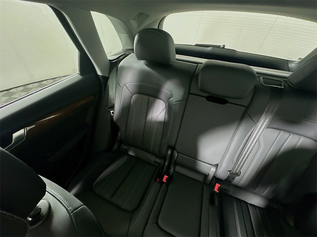 Used 2023 Audi Q5 2.0T Premium Plus image 12