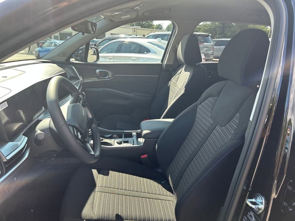 New 2026 Kia Sorento LX FWD image 13