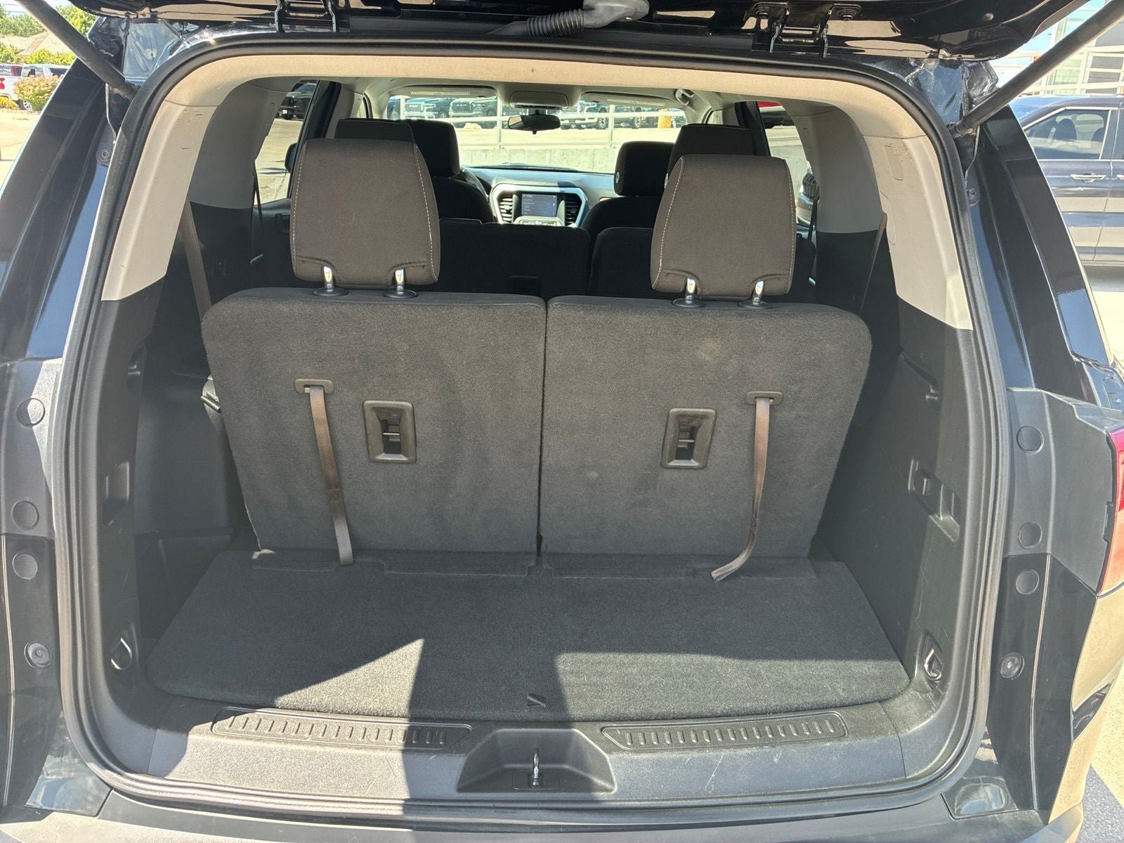 Used 2019 GMC Acadia SLE AWD/4WD image 5