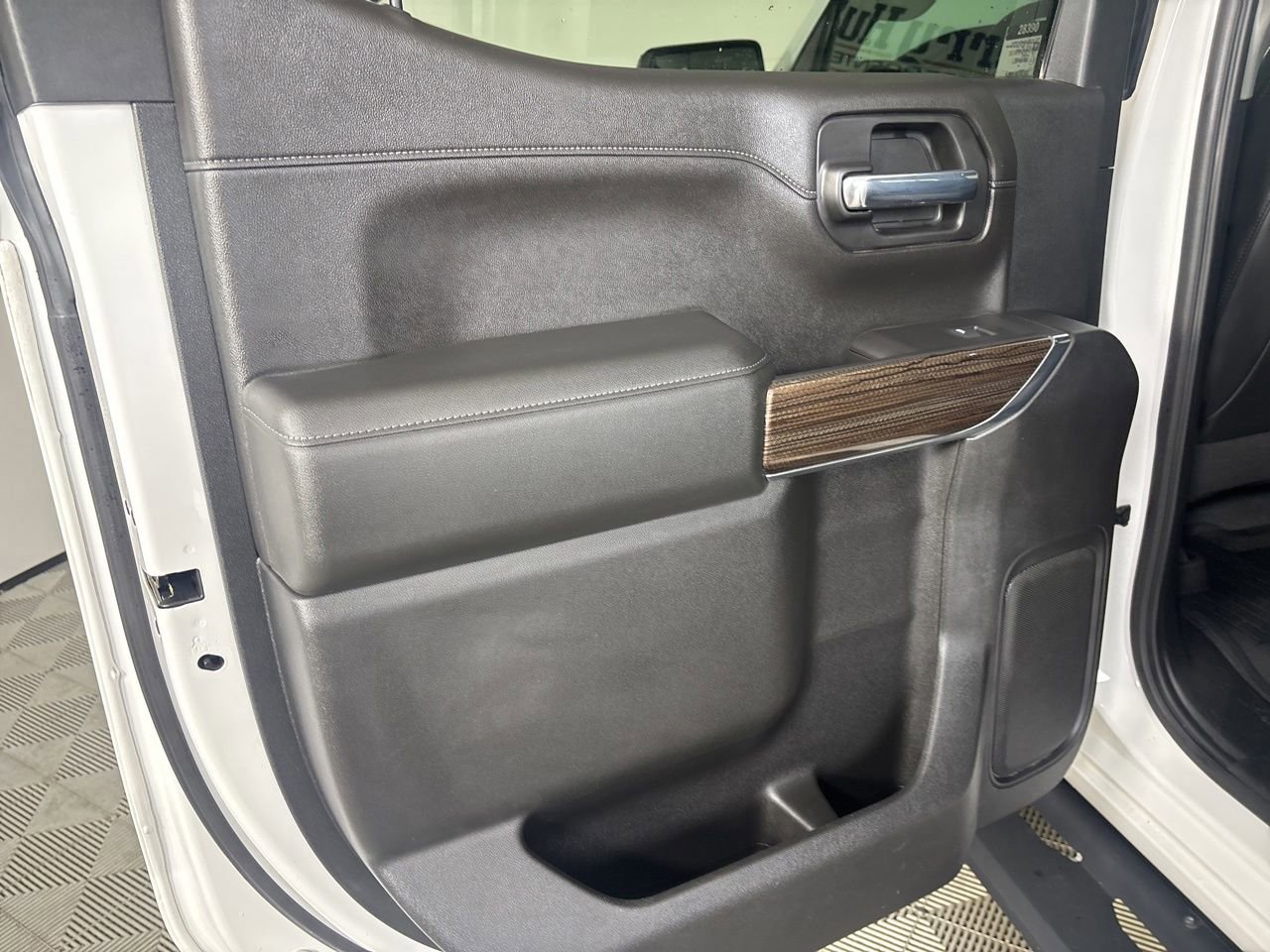 Used 2020 Chevrolet Silverado 1500 LT Trail Boss AWD/4WD image 22