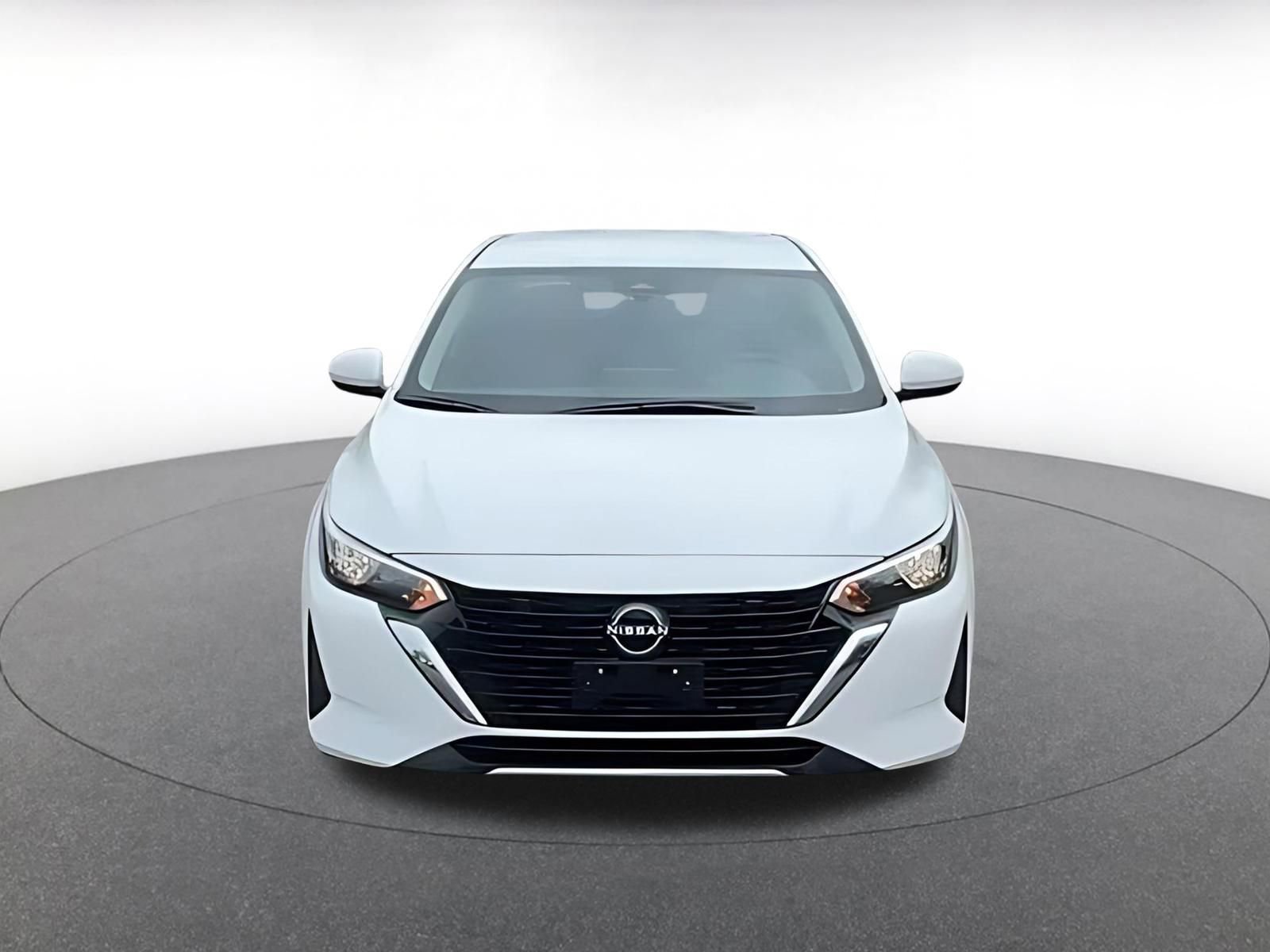 Used 2025 Nissan Sentra SV image 4