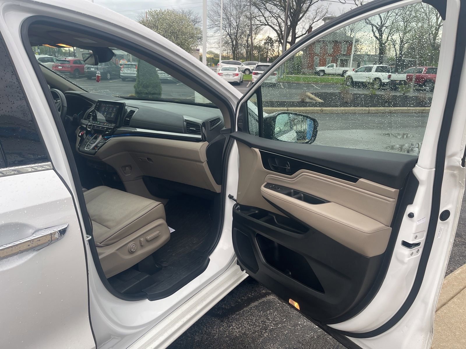 Used 2024 Honda Odyssey Elite image 10