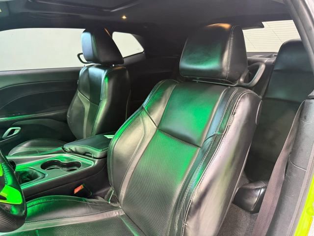 Used 2015 Dodge Challenger R/T Plus RWD image 21