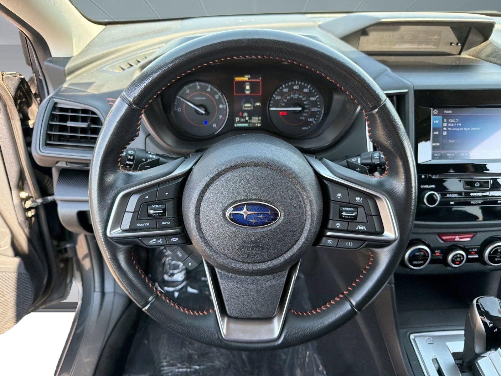 Used 2020 Subaru Crosstrek 2.0i Premium w/ Moonroof Package 2 AWD/4WD image 11