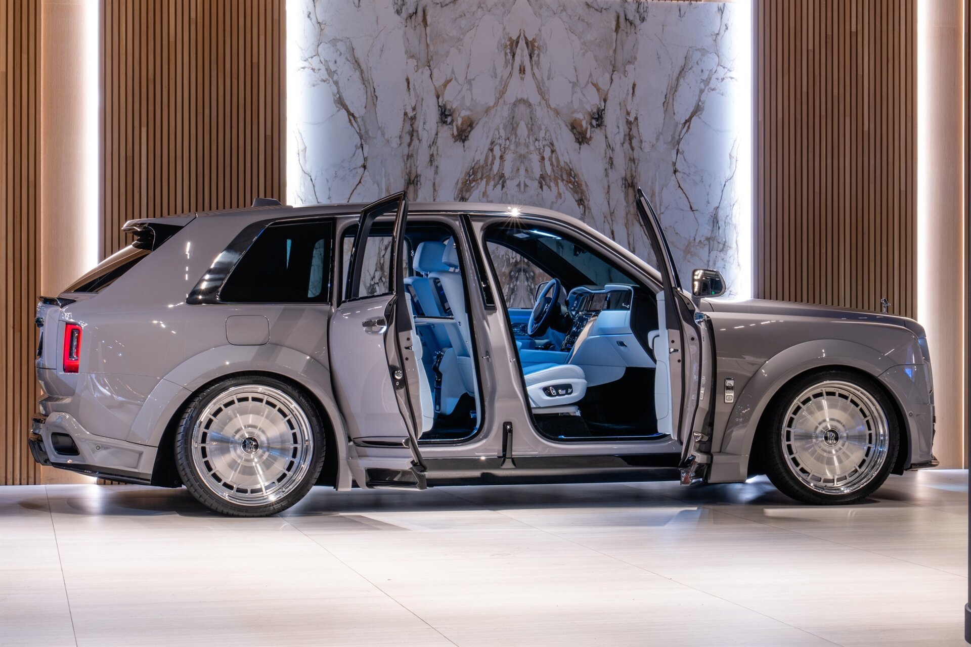 Used 2026 Rolls-Royce Cullinan AWD/4WD image 6