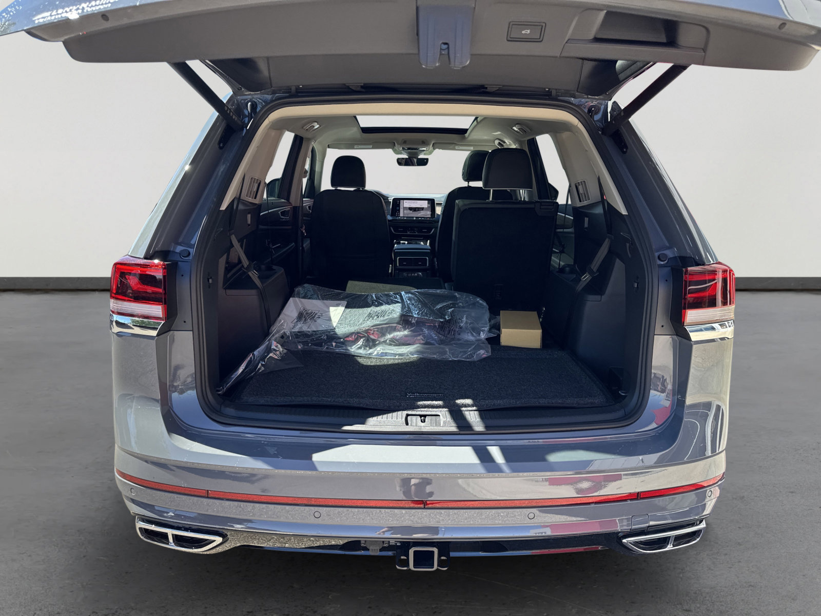 New 2026 Volkswagen Atlas SEL Premium R-Line image 7