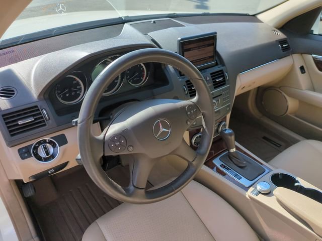 Used 2011 Mercedes-Benz C 300 4MATIC Sedan image 15
