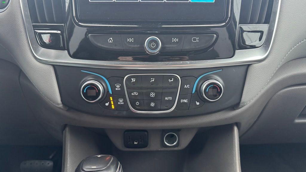 Used 2019 Chevrolet Traverse LT image 25