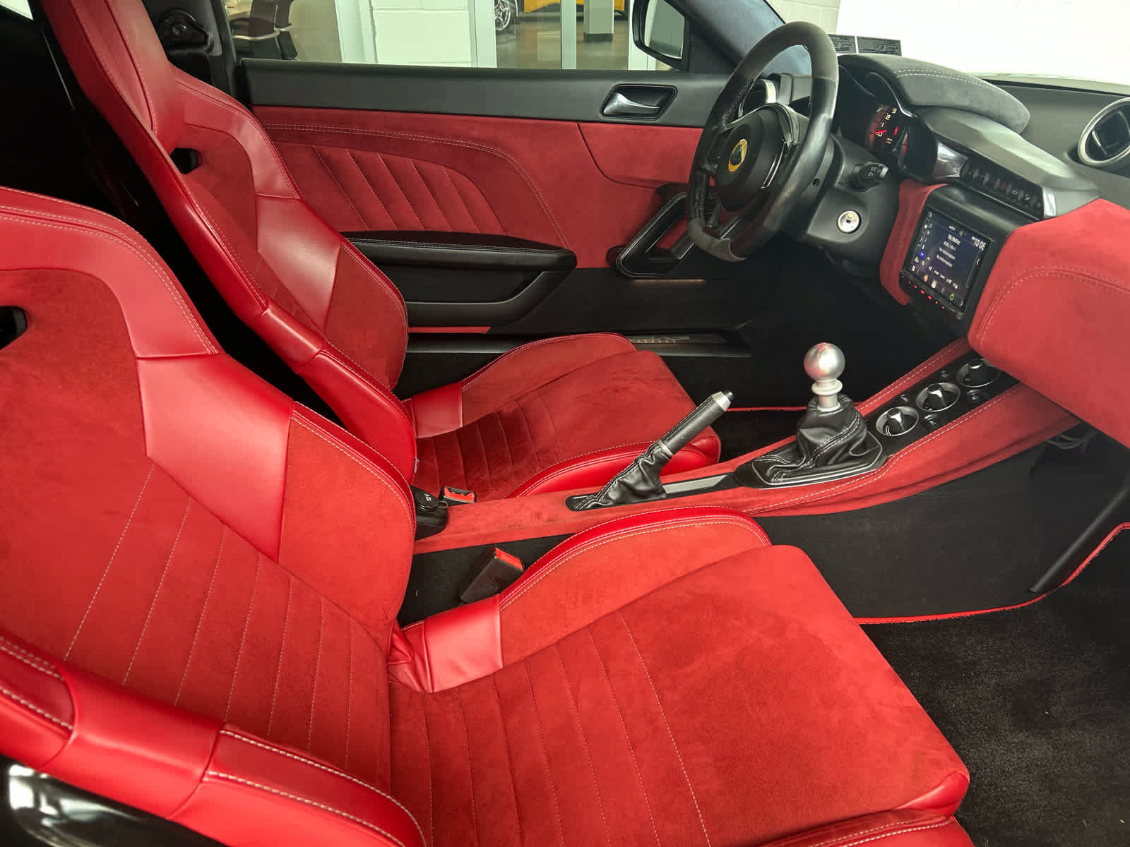 Used 2017 Lotus Evora 400 RWD image 3