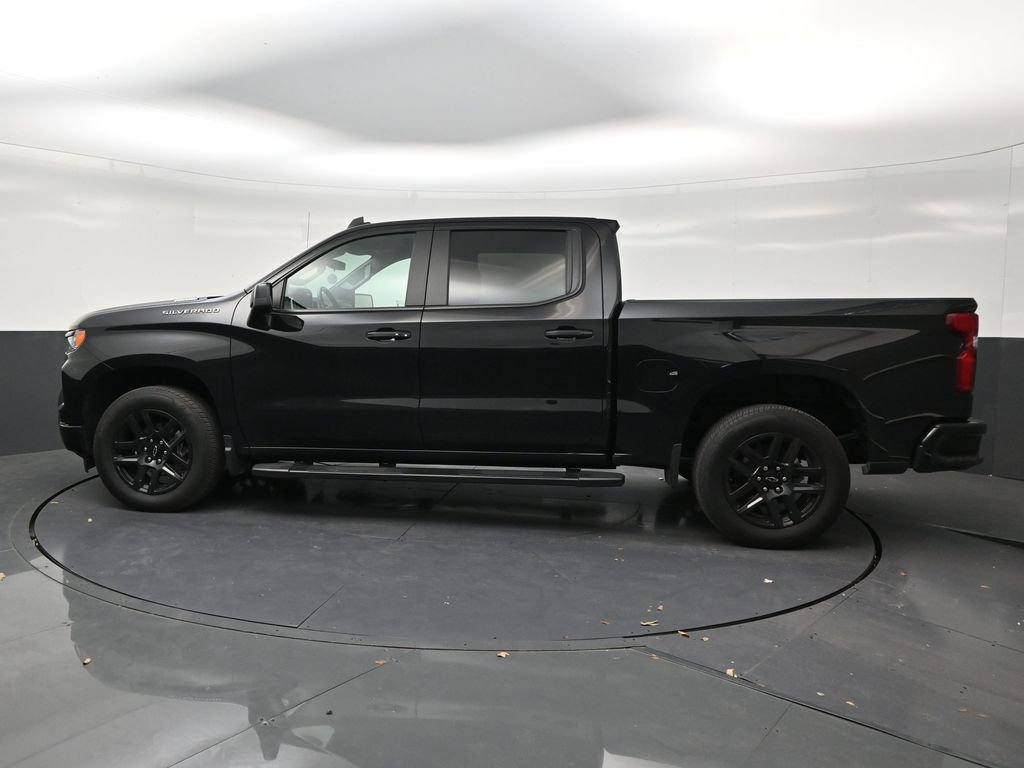 Used 2025 Chevrolet Silverado 1500 RST RWD image 2