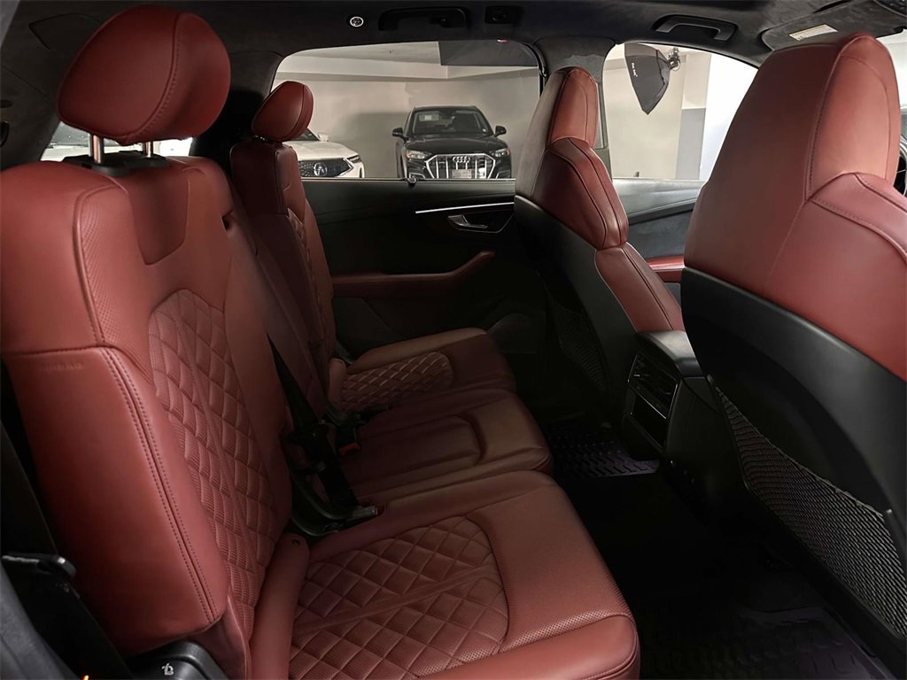 Used 2023 Audi SQ7 Prestige w/ Prestige Package image 18