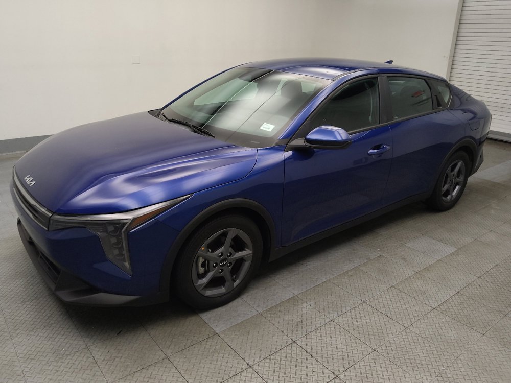 Used 2025 Kia K4 FWD image 2