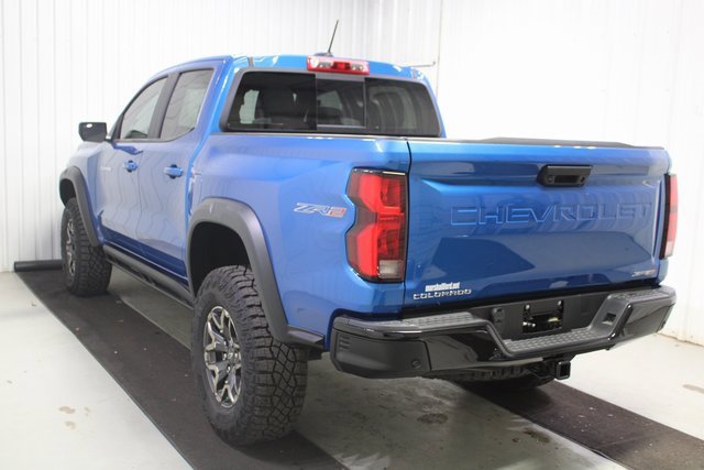 Used 2024 Chevrolet Colorado ZR2 w/ Technology Package image 4