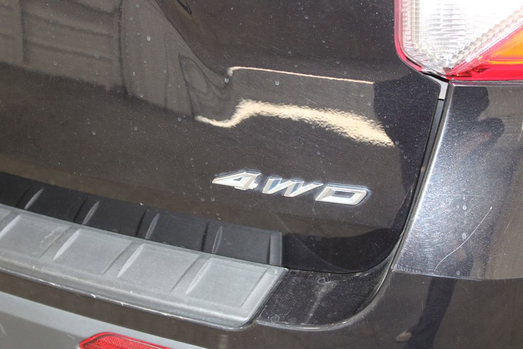 Used 2023 Ford Explorer XLT w/ Equipment Group 202A image 12