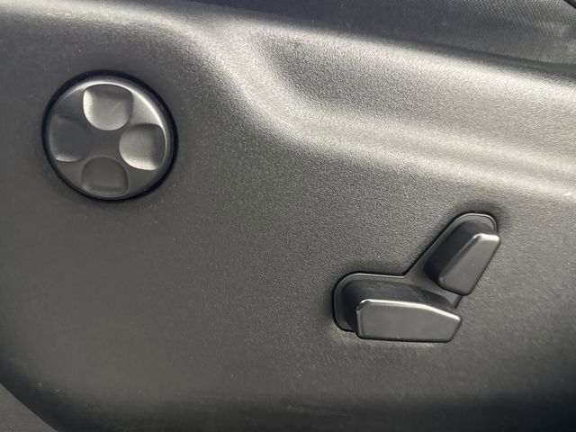 Used 2015 Jeep Grand Cherokee Overland w/ Advanced Technology Group image 15