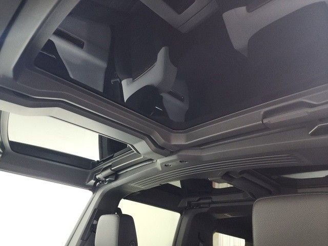 New 2025 GMC Hummer EV 3X AWD/4WD image 35