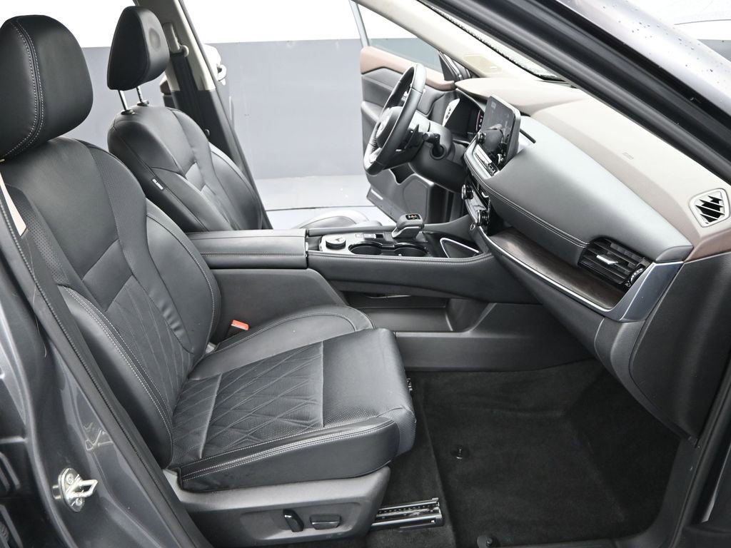 Used 2023 Nissan Rogue Platinum w/ Platinum Premium Package image 23