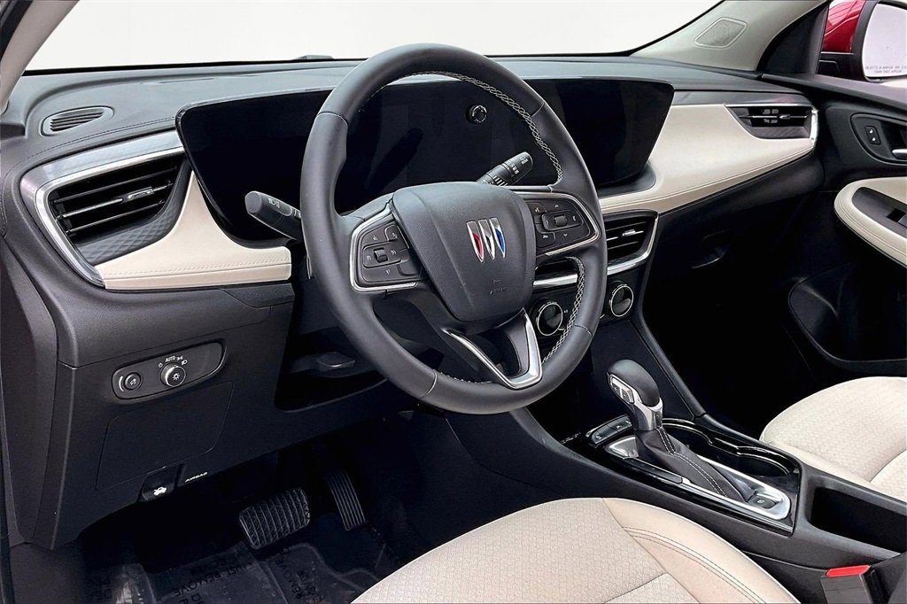 Used 2025 Buick Encore GX Preferred w/ Advanced Technology Package image 14