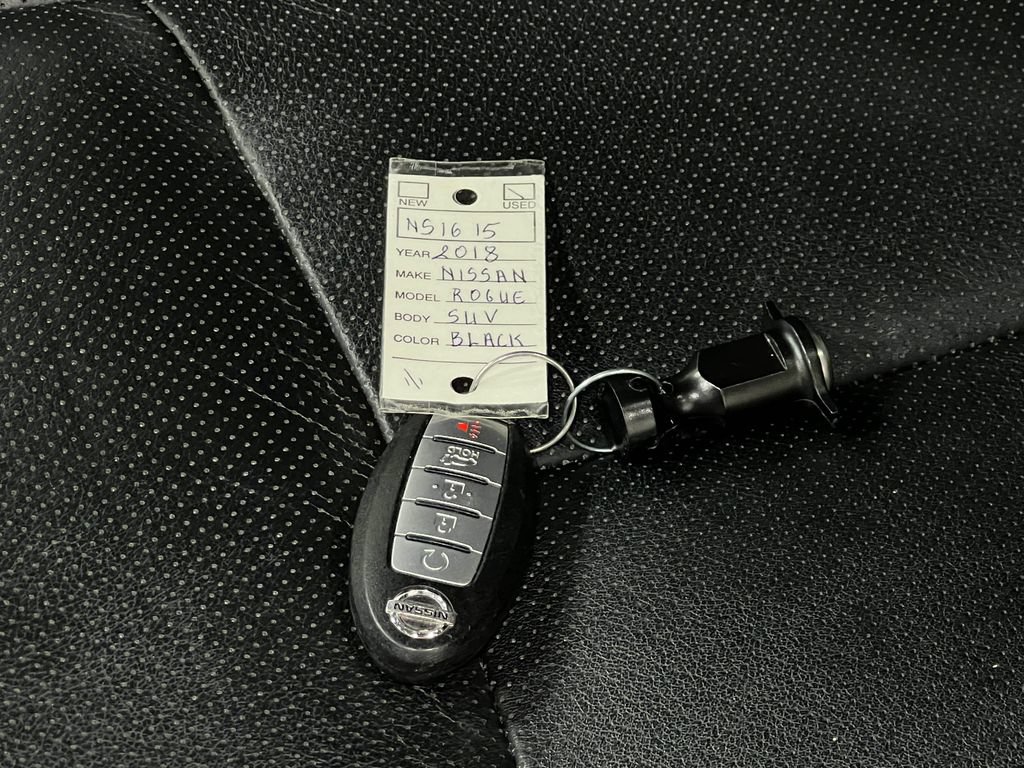 Used 2018 Nissan Rogue SL w/ Premium Package FWD image 38